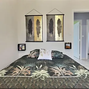 https://le-patio-parking-gratuit.hotels-rhonealpes.com